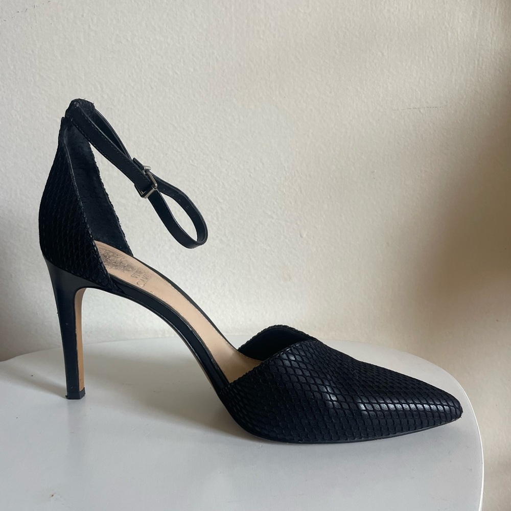 Vince Camuto Black Textured Heels